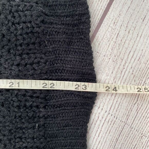 Charlotte Russe vneck knit pattern Longsleeve sweater w/side slits sz S - Picture 8 of 11